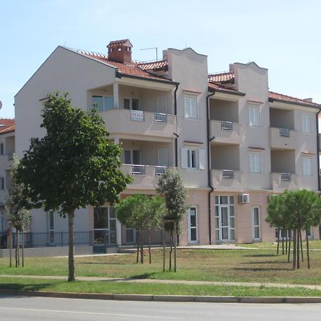Apartments Nautica Новиград Экстерьер фото