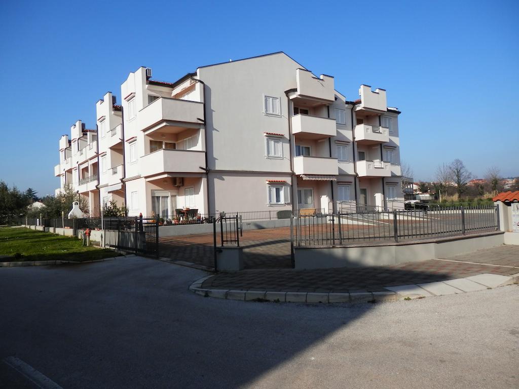 Apartments Nautica Новиград Экстерьер фото